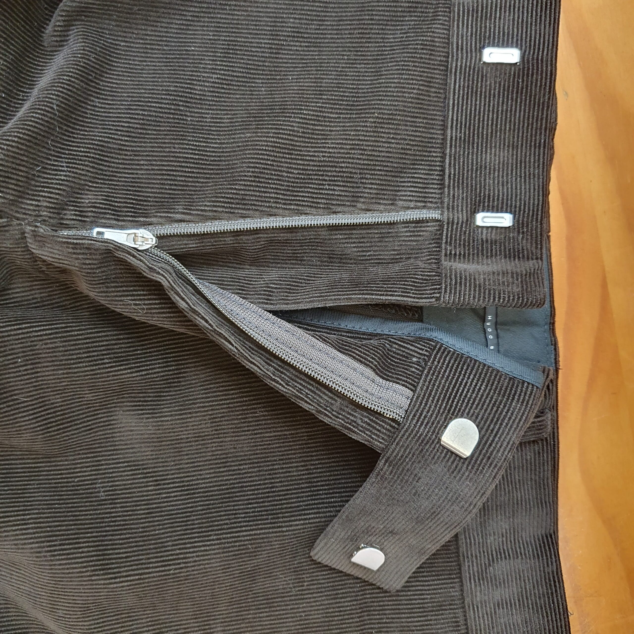 pantalon hugo-boss l - Freeperie