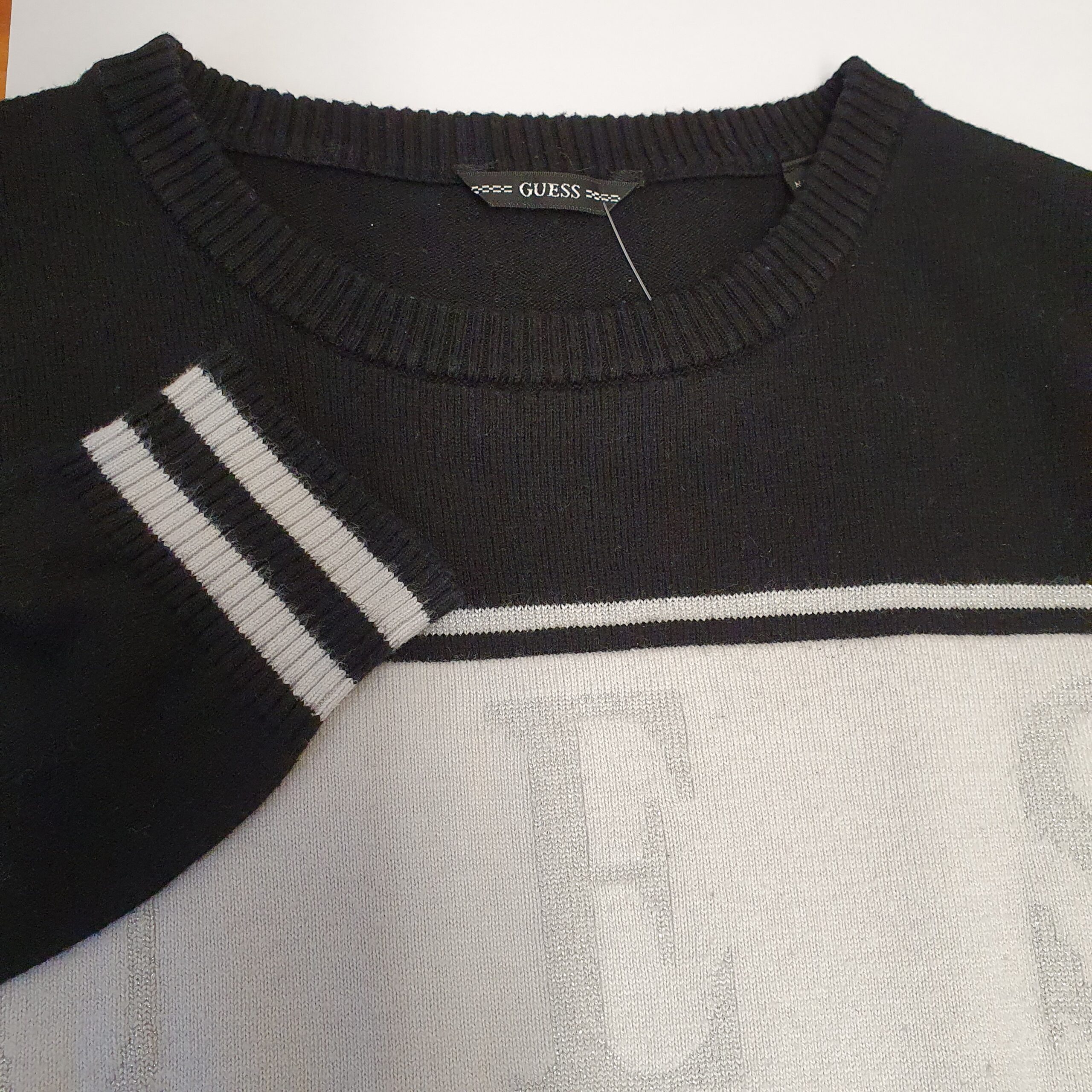 Robe Guess S / 36 / 46 / 8 / T1 / W26 / W27 robe guess s - Freeperie