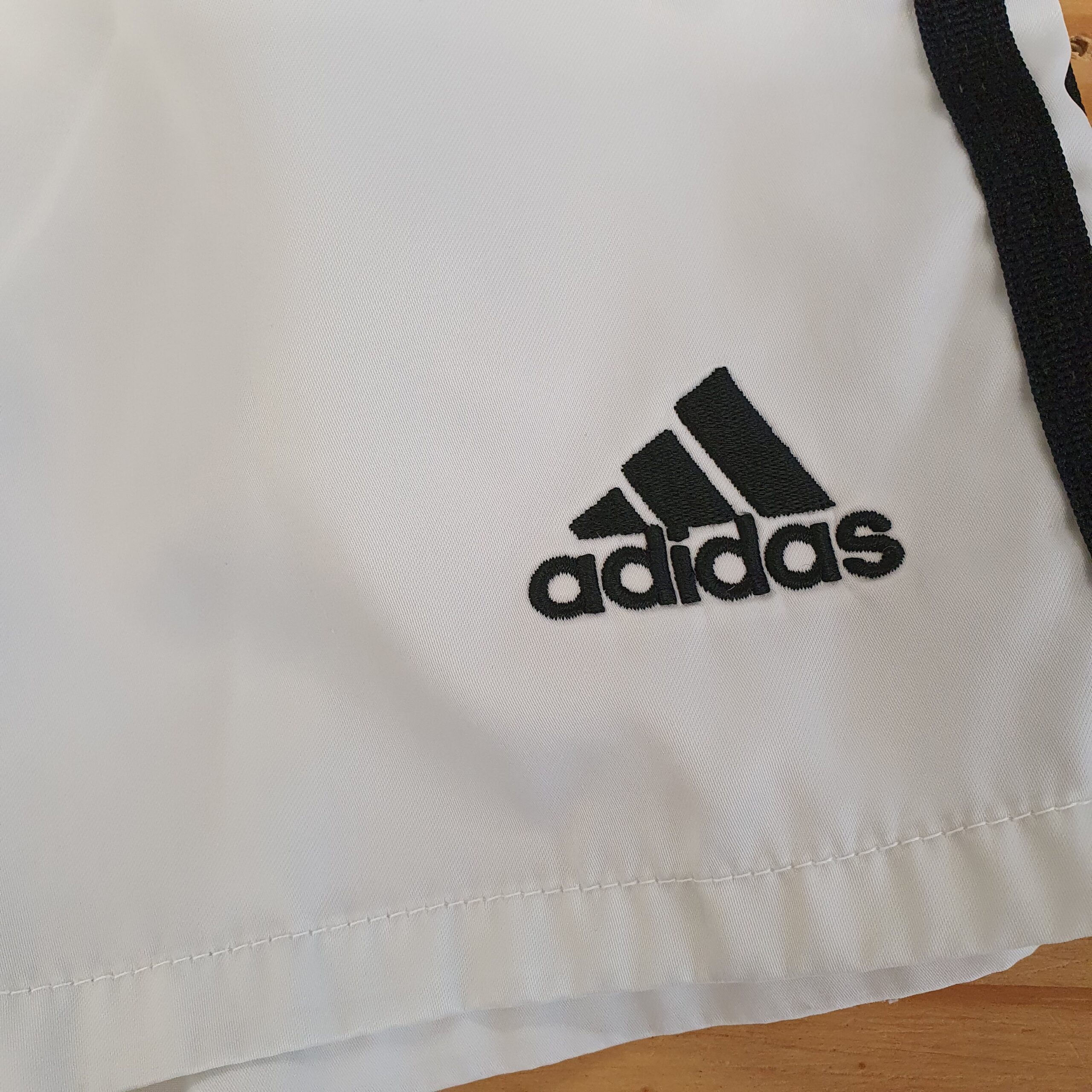 short adidas 122, 128 - Freeperie